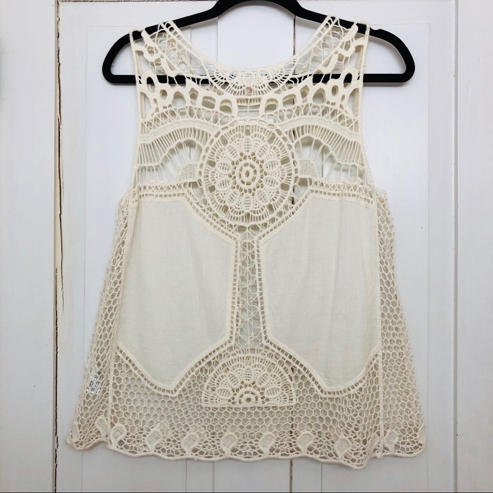 Boho Crochet Sleeveless Top - Picture 4 of 4